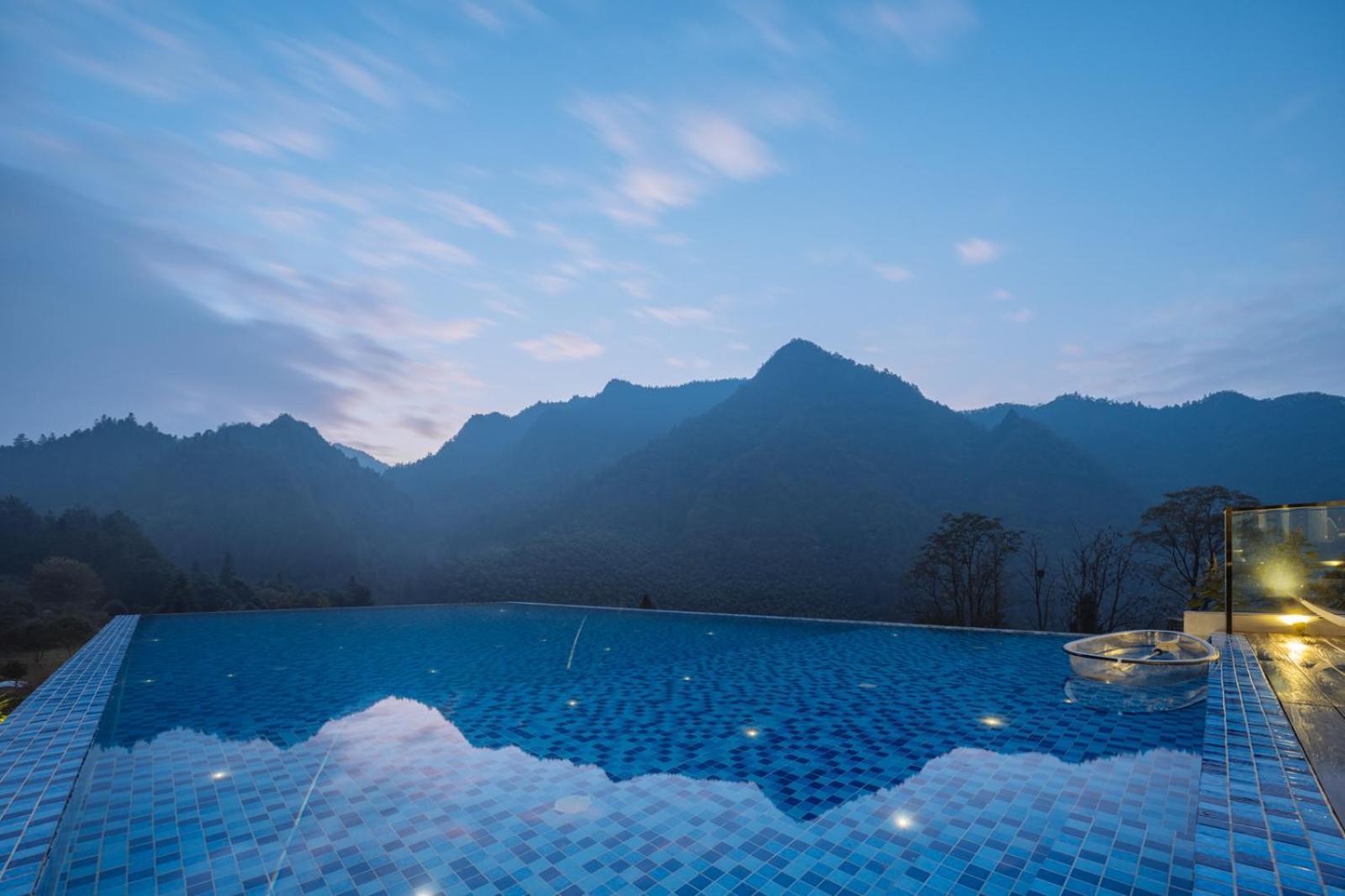 Hilltop House Resort Čang-ťia-ťie Exteriér fotografie